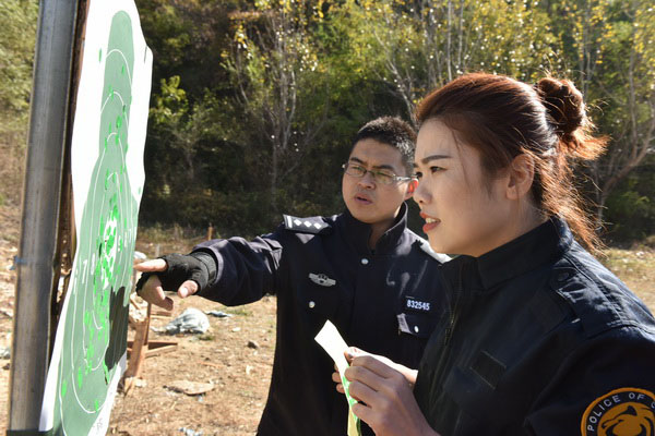 江海峰【公安或地方】鐵嶺縣公安局開(kāi)展實(shí)彈射擊訓(xùn)練提升實(shí)戰(zhàn)能力