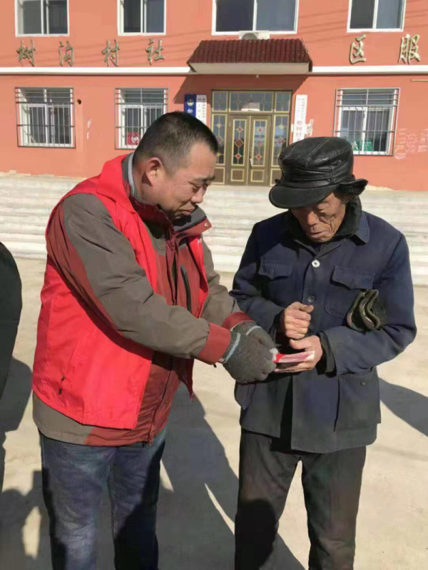 魏榮輝幫助困難群眾