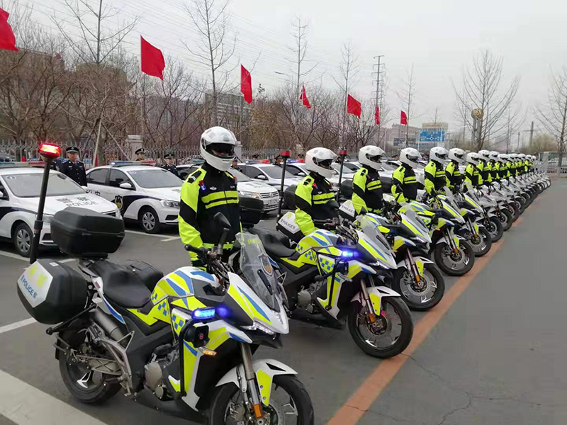 海城公安“多警聯(lián)動(dòng)立體化巡邏”警務(wù)模式正式啟動(dòng)