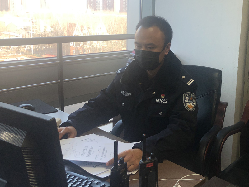 王亮