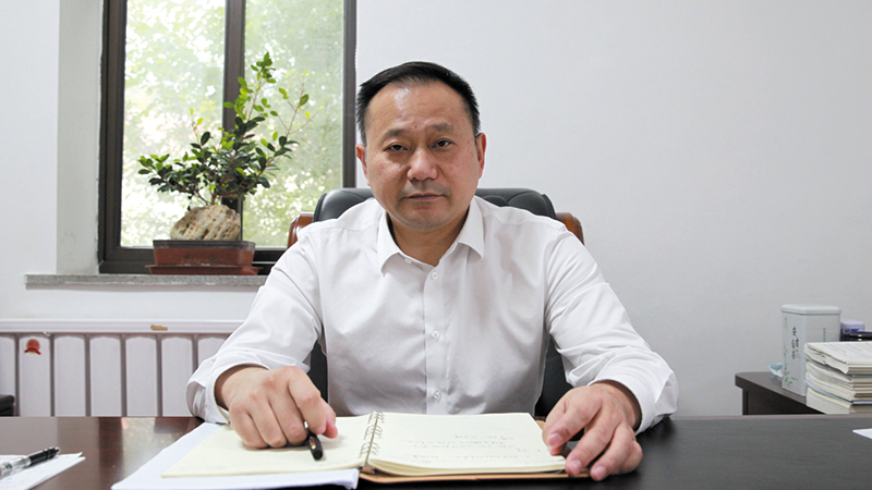著力構(gòu)建新體系 激活平安“一池水”——專(zhuān)訪(fǎng)本溪市委常委、政法委書(shū)記徐勝