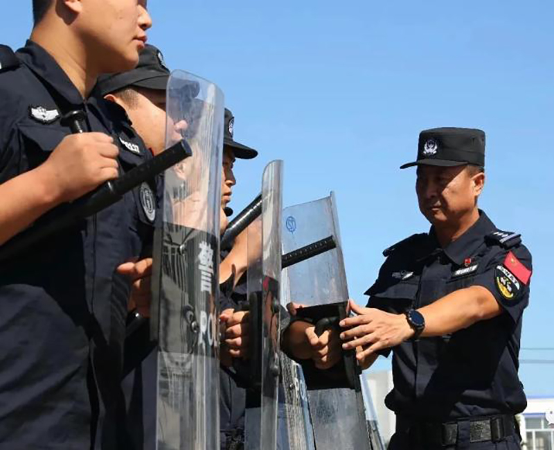 彰武縣公安局巡特警大隊(duì)大隊(duì)長 張鐵龍