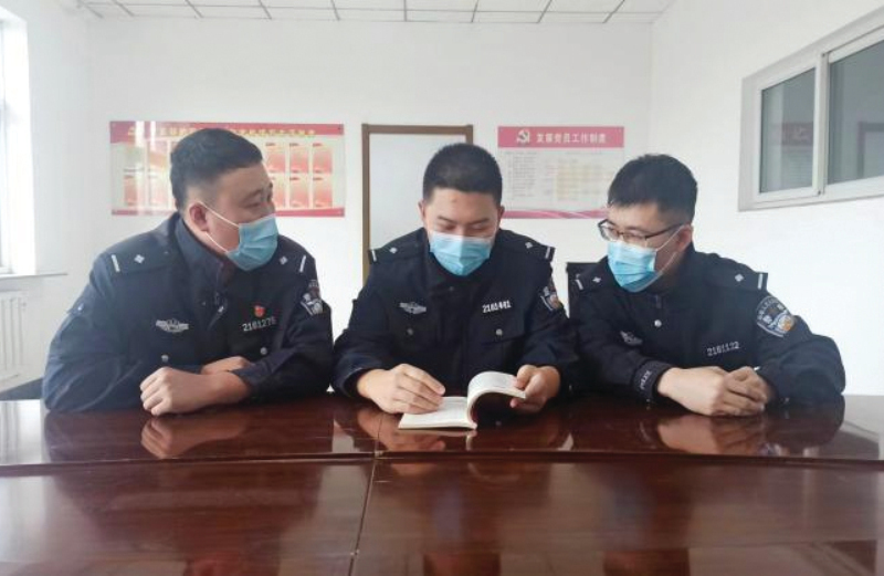 北鎮(zhèn)監(jiān)獄對青年民警進(jìn)行培訓(xùn)。副本