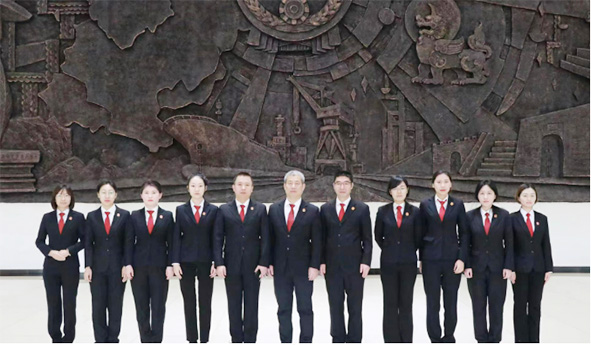 民一庭集體。