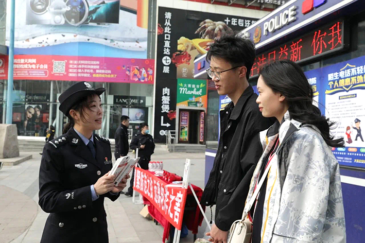 以“零案件”工作室為基礎，民警深入轄區(qū)