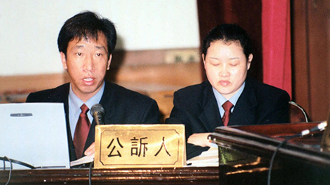 潘非瓊（左）年輕時的工作照