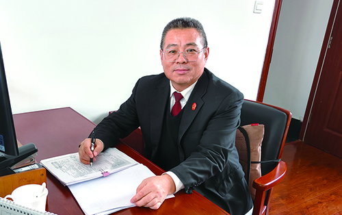 于云峰