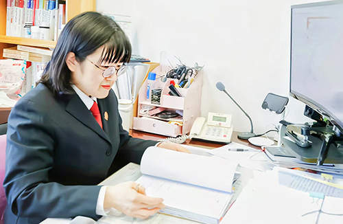 朱飛